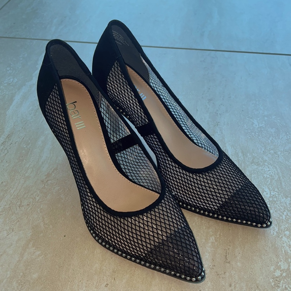 BAR III (Macys) Binsa Ball-Chain Pumps Black Mesh heels size 7